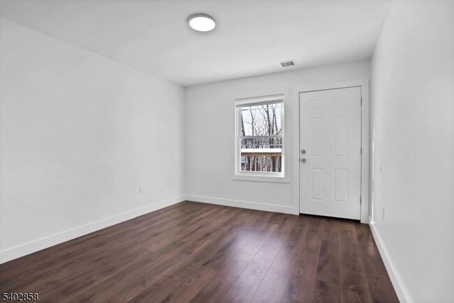 Building Photo - 651 S 17th St