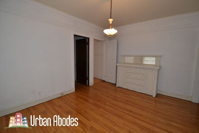 Building Photo - 1917 W Winnemac Ave