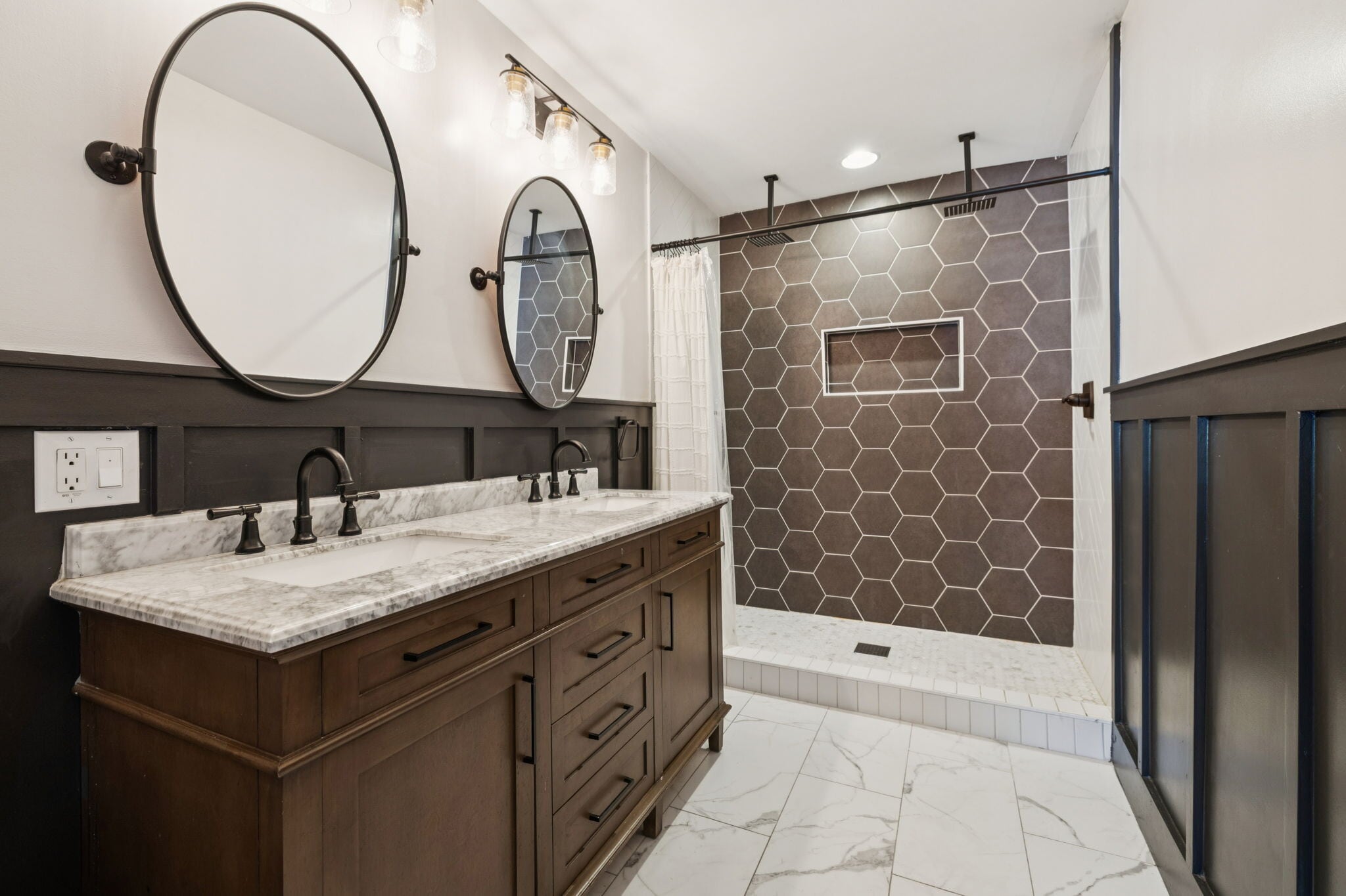 Building Photo - 911 S High St