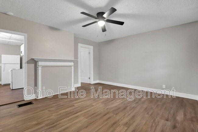 Building Photo - 1038 Forest St