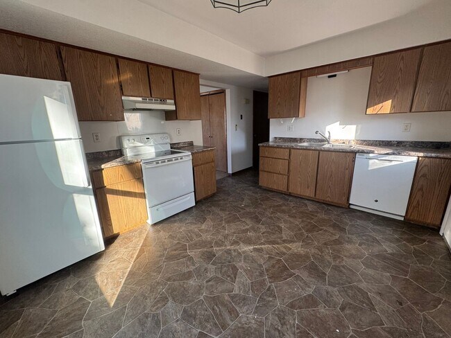 Primary Photo - Westgate 205-207