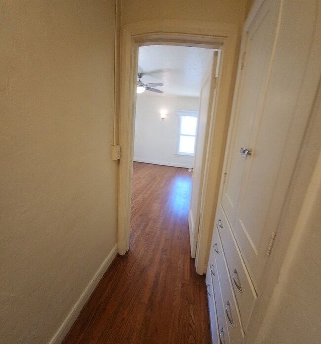 Building Photo - 7 Bedroom 3 bath home close to POLY!!!!