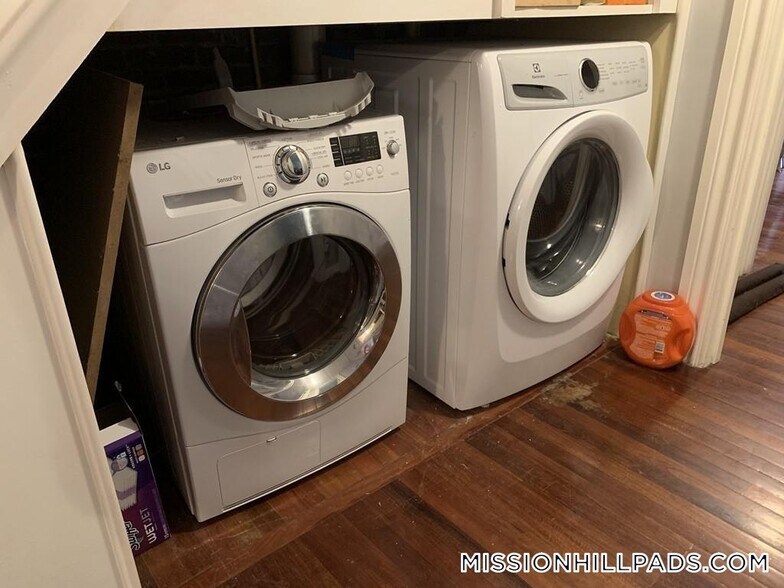 Building Photo - 1 Wigglesworth St