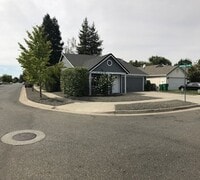 Building Photo - Adorable 3 bedroom/2bath Home