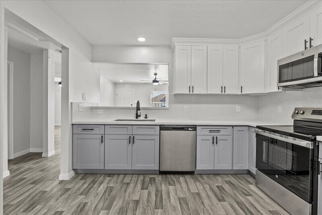 Building Photo - 2101 St Lucia Calle