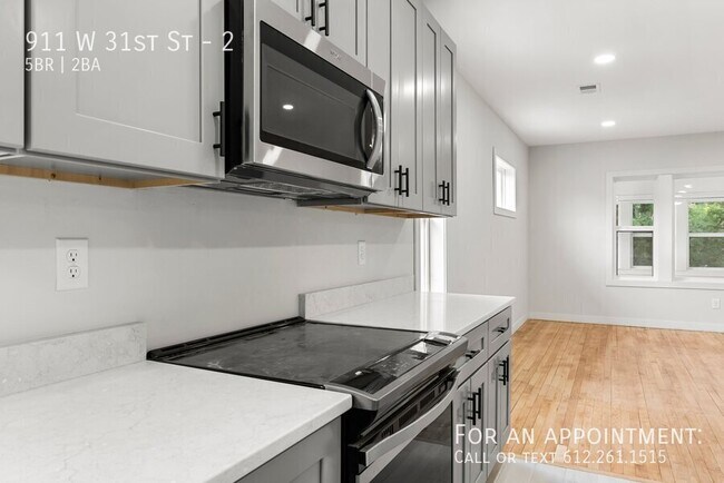 Building Photo - 911 W 31st St