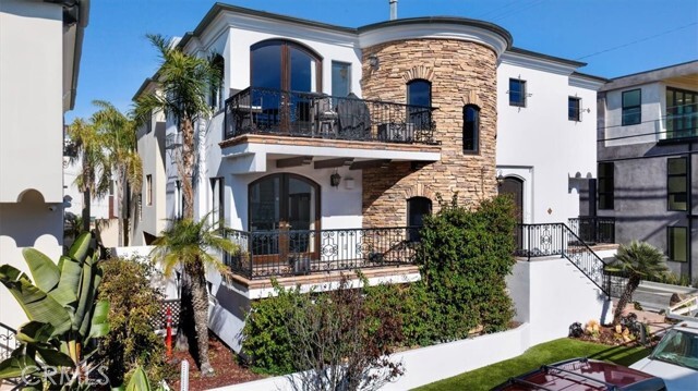 Building Photo - 3101 Vista Dr