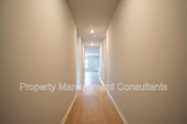 Building Photo - 22772 Dashwood Ln