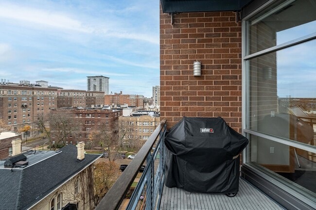 Building Photo - 1111 N Marshall St