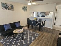 Building Photo - 1728 Crestpoint Dr