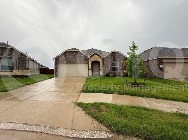 Primary Photo - 1420 Rousseau Dr