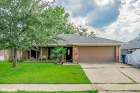 Building Photo - 5709 Bluebonnett Dr