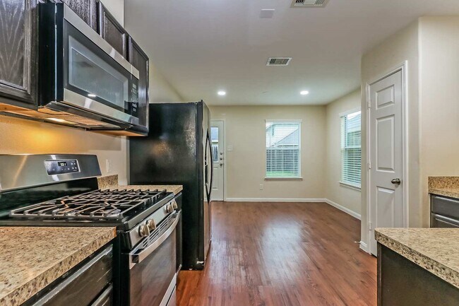 Building Photo - 18802 N Lyford Dr