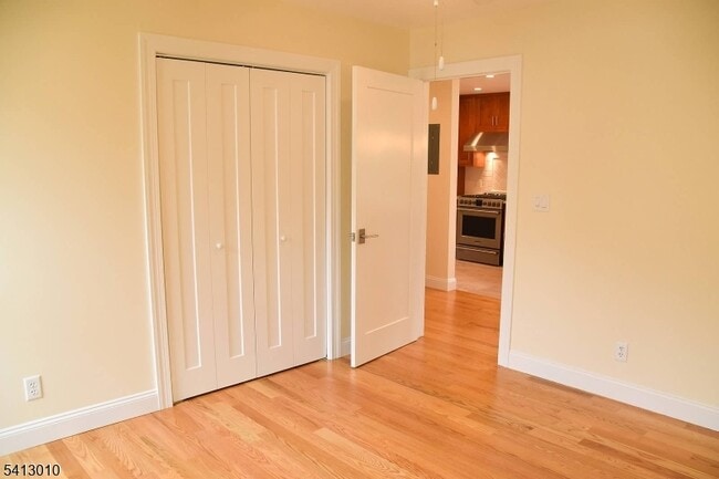 Building Photo - 52 Hill St