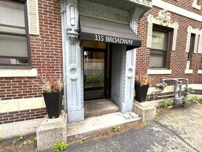 Building Photo - 335 Broadway