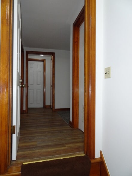 Building Photo - 833 S Cory St