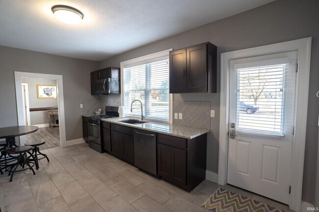 Building Photo - Blue Bungalow on the Northside