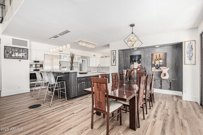 Building Photo - 10113 E Topaz Dr