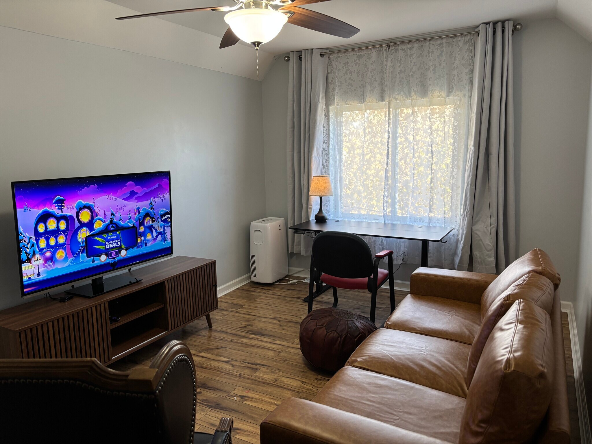 Building Photo - 2475 E Maple Rd