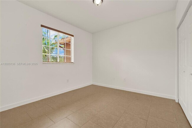 Building Photo - 8566 SW 214th Way