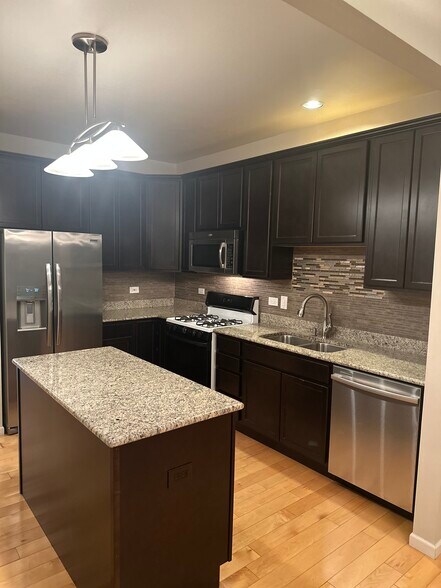 Building Photo - 1534 Keystone Ct