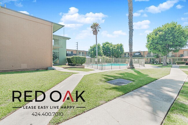 Building Photo - 855 S Citrus Ave