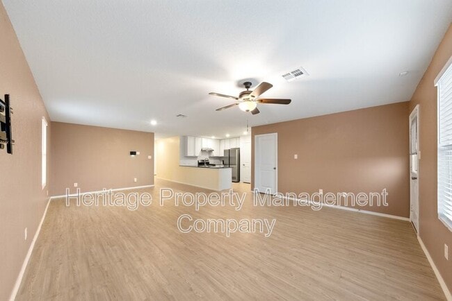 Building Photo - 140 Wood Moss Dr