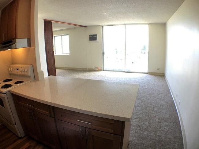 Building Photo - Recently Remodeled 1 Bdrm. 1 Bath w/ 1 Reserved Parking Stall