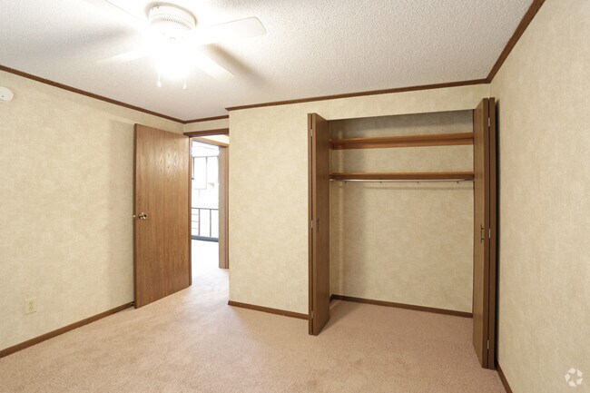 The Hampton - Bedroom - Northrup Court