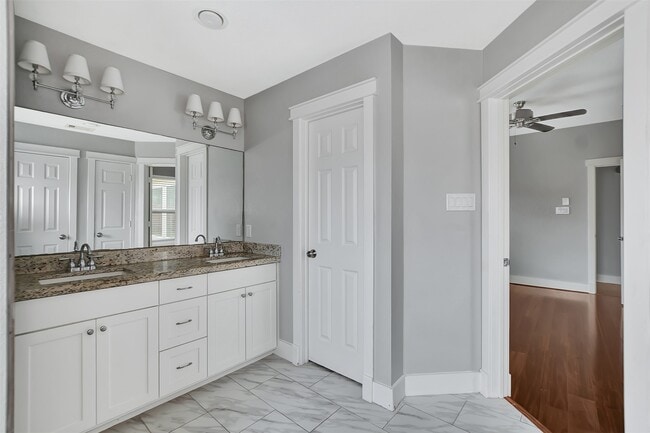 Building Photo - 315 Tilden Dr