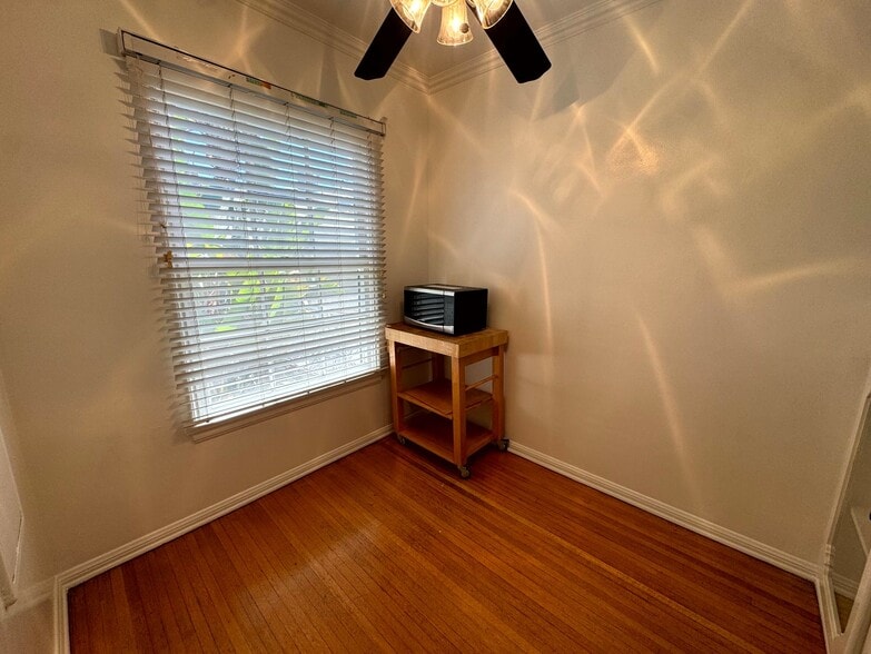 Building Photo - 1271 N Crescent Heights Blvd