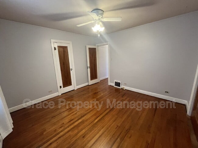 Building Photo - 343 S Clarkson St