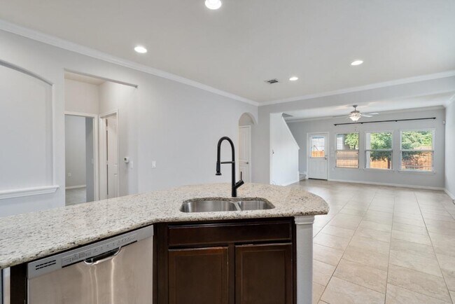Building Photo - 5704 Arbor Hill Ln