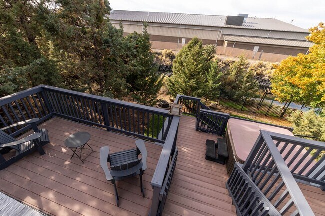 Building Photo - 62893 Bilyeu Way