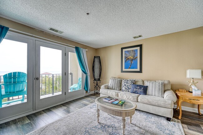 Building Photo - Villa Capriani 204B @ 790 New River Inlet Rd
