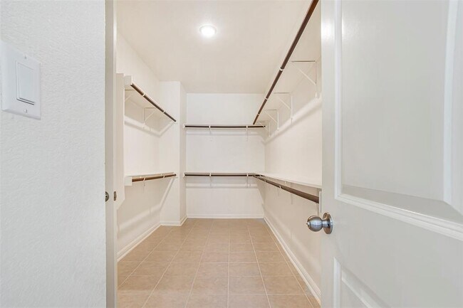 Building Photo - 4213 Beramo Bnd