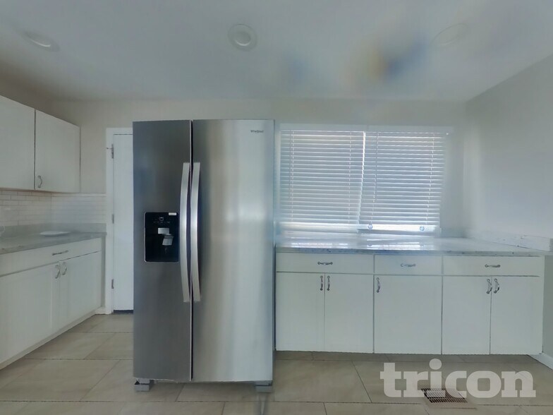 Building Photo - 7700 Mane Ln