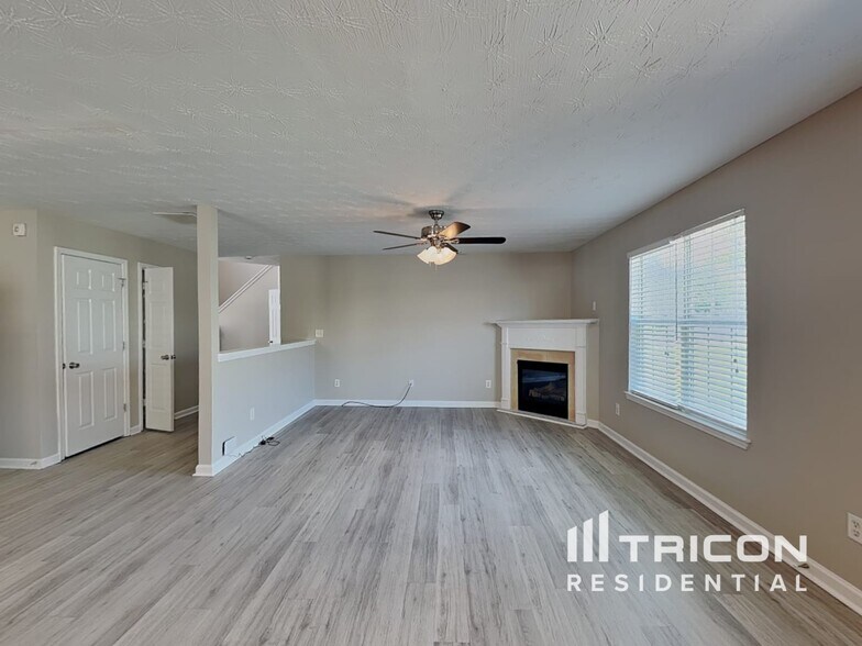 Building Photo - 158 Parkview Pl Dr