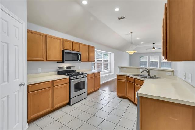 Building Photo - 5864 Shetland Cir