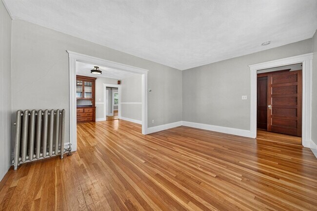 Building Photo - 156 W Adams St