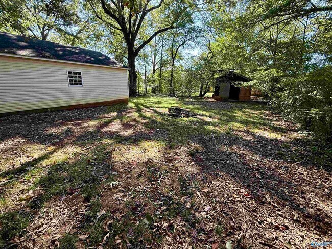 Building Photo - 117 Meadow Dr