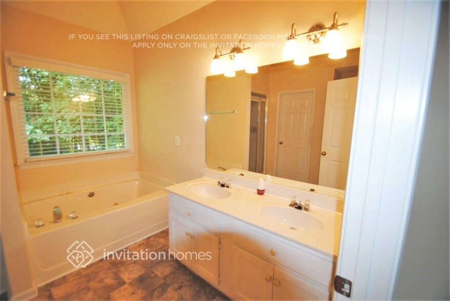 Building Photo - 7895 Wynfield Cir