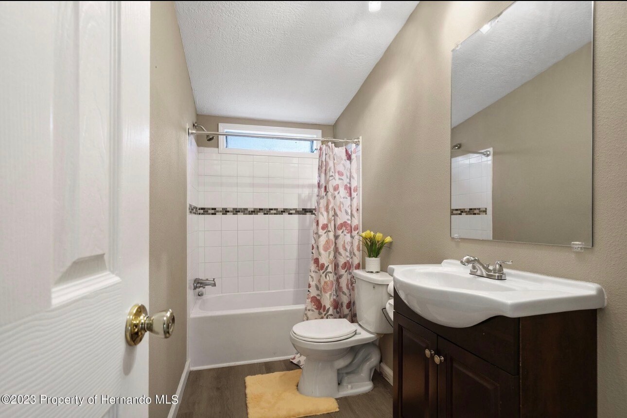 Building Photo - 138 Arkays Ave