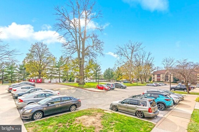 Building Photo - 9639 White Acre Rd