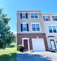Building Photo - STAFFORD - 3 BEDROOM TOWNHOUSE - WOODSTREAM