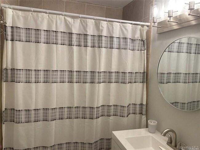 Building Photo - 101 Lincoln Ave