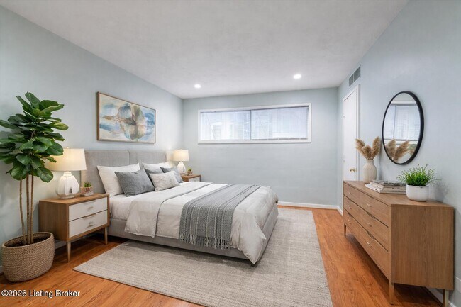 Building Photo - 1040 Cherokee Rd