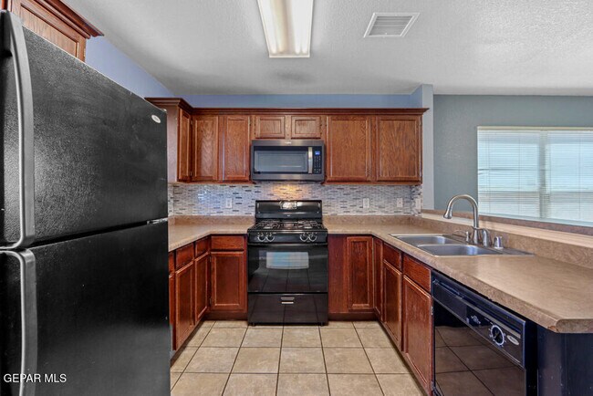 Building Photo - 14407 Misty Point Ct