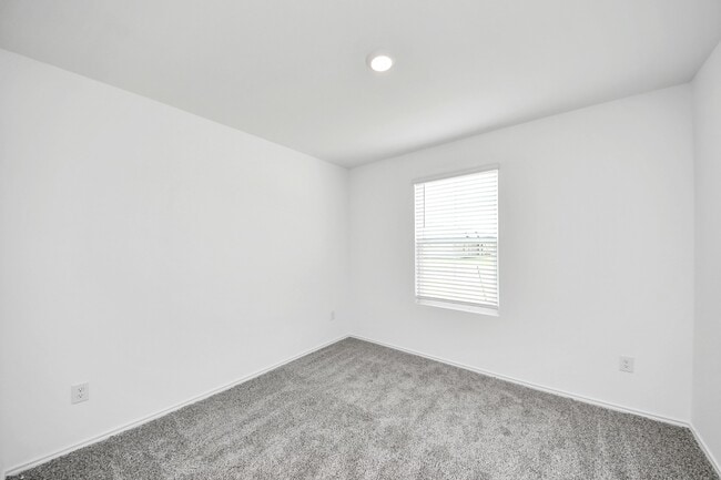 Building Photo - 2007 Woodlark Way