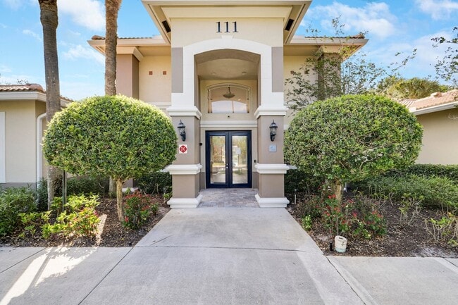 Building Photo - 141 SW Palm Dr